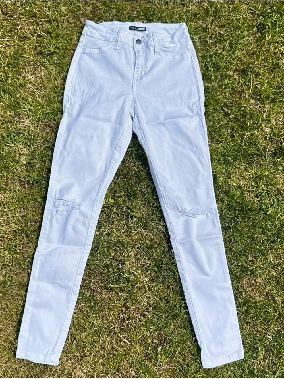 Fashion Nova White Skinny High-Rise Jeans